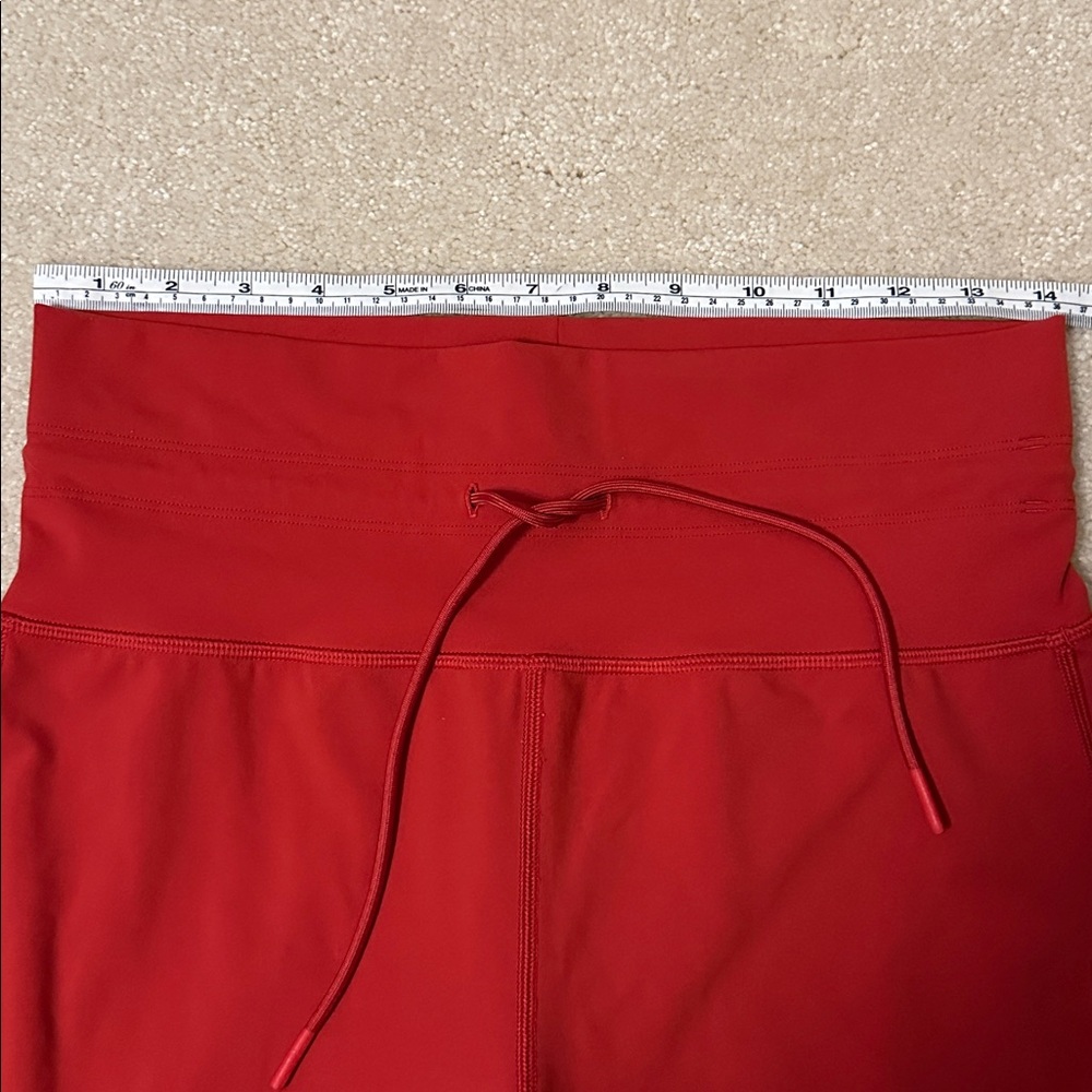 Vuori daily joggers with drawstring waist 
Size L.  VW323 - Picture 5 of 13